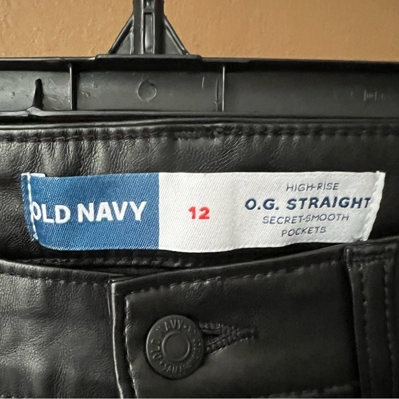 OLD NAVY NWOT Black High-Waisted OG Straight Leg Faux Leather Ankle Pants - Picture 7 of 10